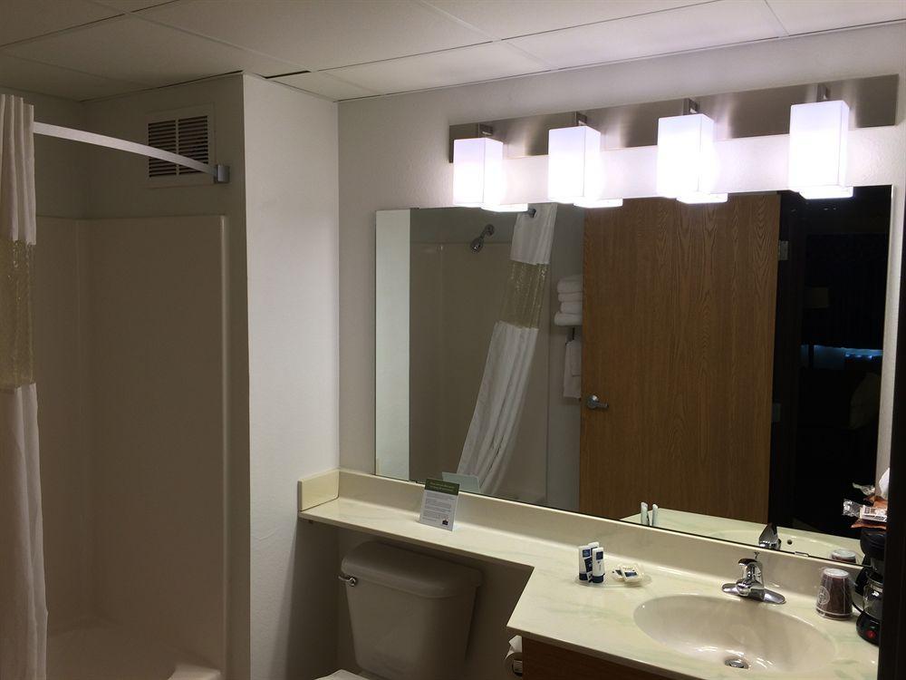 Americinn By Wyndham Northfield Dış mekan fotoğraf