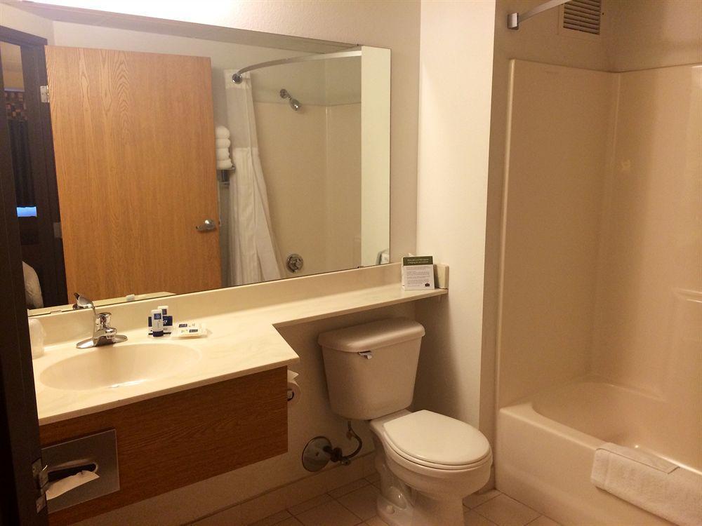 Americinn By Wyndham Northfield Dış mekan fotoğraf