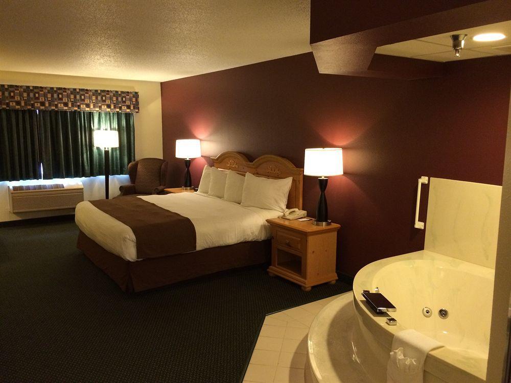 Americinn By Wyndham Northfield Dış mekan fotoğraf